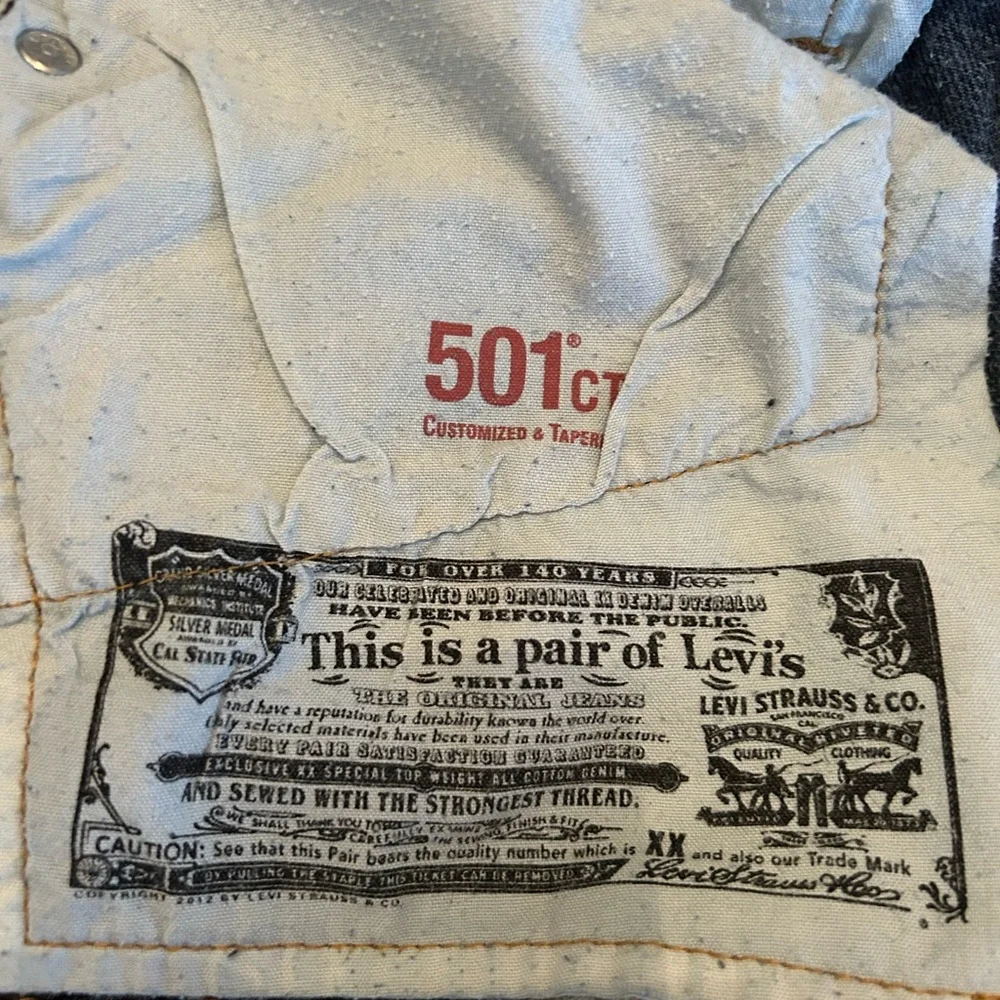 Levi’s 501 CT (Customized & Tapered) Button-Fly Blue Jeans - Size 28W x 32L - Picture 8 of 10